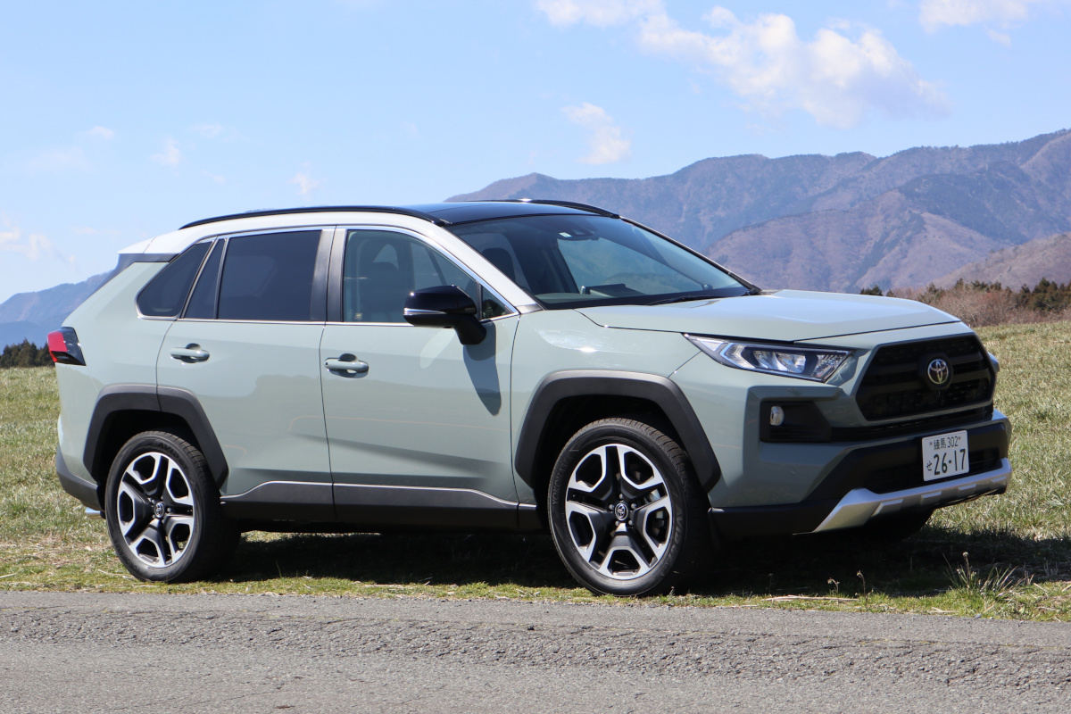 トヨタ「RAV4」