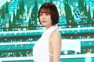 玉城ティナ 10周年記念写真集を24歳誕生日に発売 いつも本当に感謝 マイナビニュース