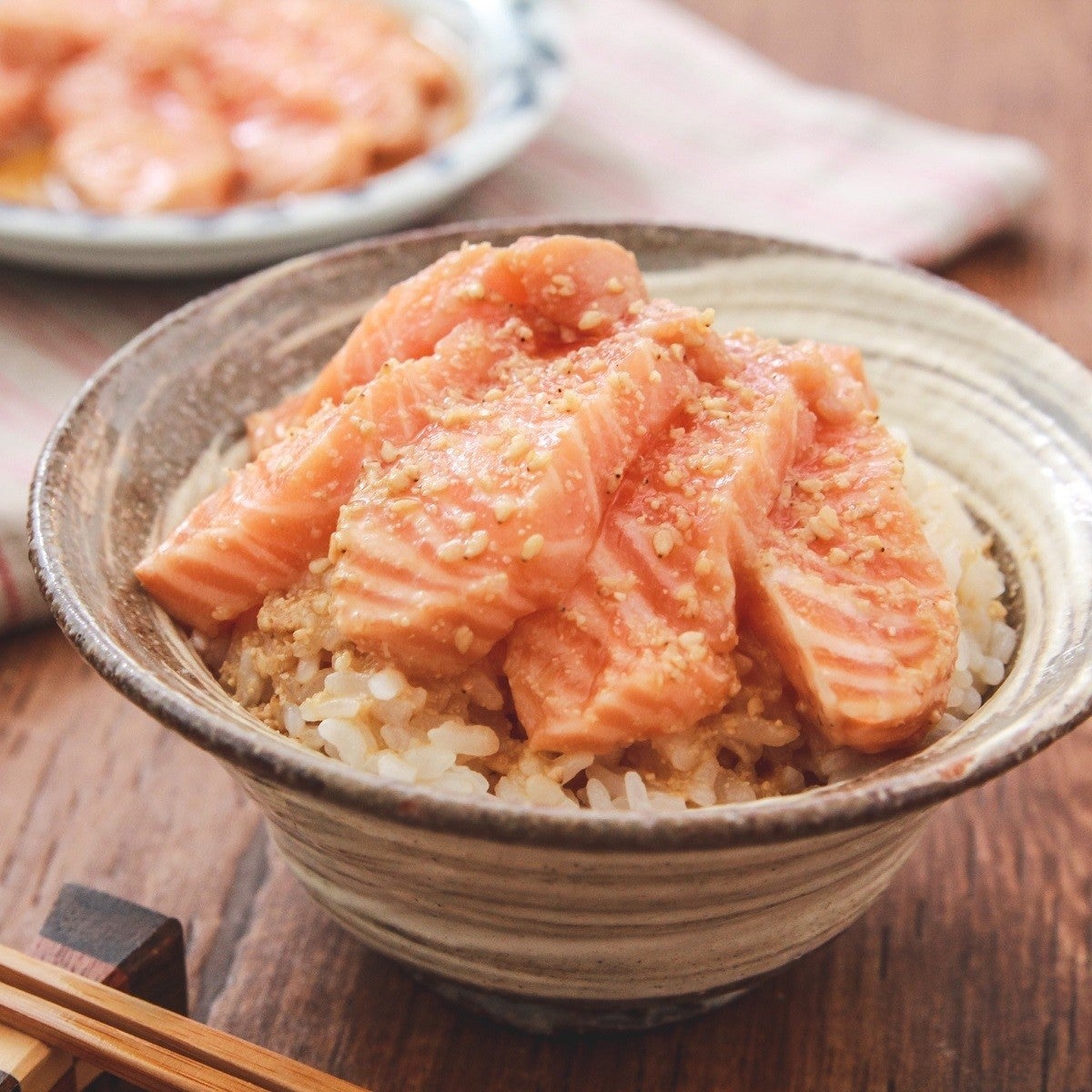 今日作りたい サーモンのサクを見つけたら迷わず作りたくなる 簡単漬けレシピが話題に さっき仕込んだ 明日まで我慢できない 美味すぎてご飯が進んじゃうじゃないか マイナビニュース