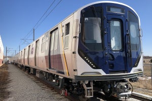 川崎重工、ニューヨーク市交通局向け新型地下鉄電車「R211」を納入
