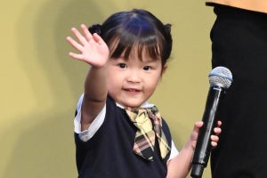 3歳の歌姫・村方乃々佳、可愛すぎるランウェイ! 『トトロ』アカペラも披露