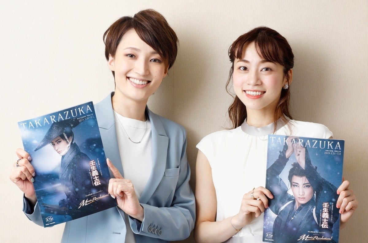 元宝塚・望海風斗＆真彩希帆が舞台『Music Revolution!』を副音声で