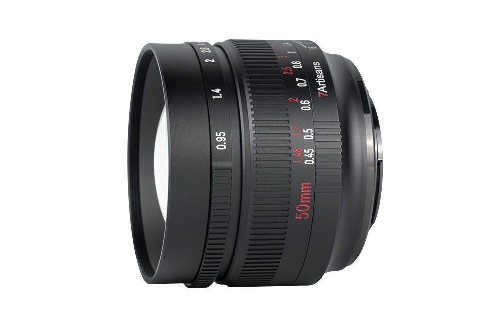 7Artisans、F0.95のミラーレスカメラ用標準レンズ「7Artisans 50mm F0