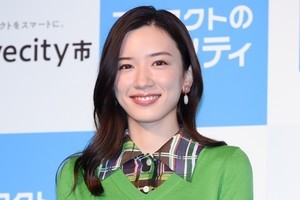 永野芽郁、コロナ復帰後初イベント　初共演の高田純次から贈り物「小判が入ってるよって…」