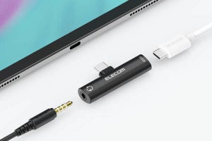 エレコム、USB Type-Cに有線イヤホンを接続するアダプター　同時に充電も可能