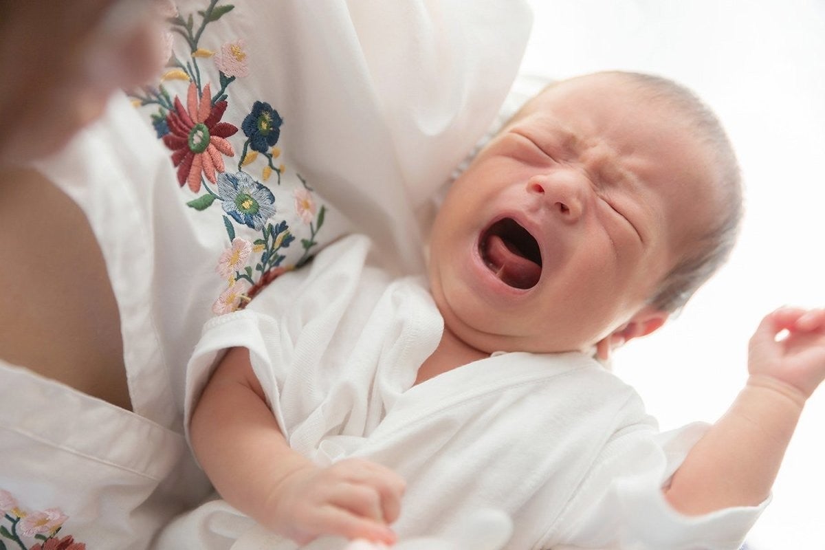 赤ちゃんはなぜ泣くの 泣く原因と対処法を知って育児をラクに 3児ママ小児科医が解説 マイナビニュース