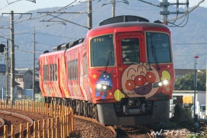 JR四国「土讃線アンパンマン列車」で四国DCオープニングツアー実施