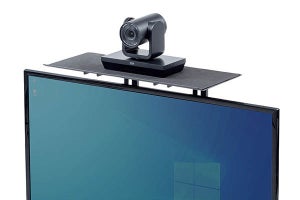 液晶ディスプレイ背面のVESAネジ穴に固定する金属製Webカメラ台