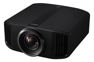 ビクター、世界初8K/60p対応のホームシアター向けプロジェクタ