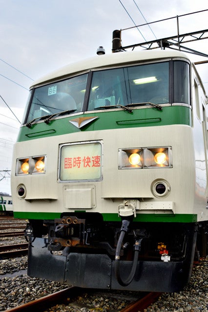 JR東日本「ちばトレインフェスティバル」185系＆E257系が両国駅に