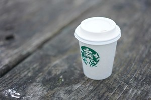 スタバの「ドリンクチケット」をもらうには? 期限や使い方をくわしく解説