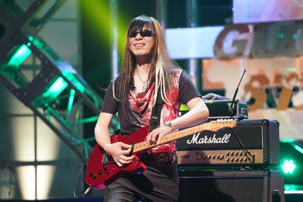 パラ開会式で布袋寅泰と共演の全盲ギタリスト 田川ヒロアキ 世界進出へ超絶メドレー披露 マイナビニュース