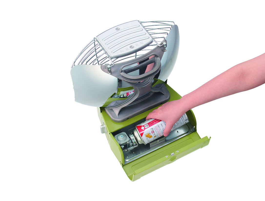 カセットボンベ式なのでアウトドアでも使いやすい