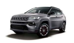 「Jeep Compass」の2グレードに、純正ナビゲーションを標準装着