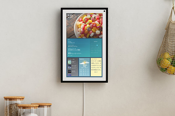 壁に掛けられるスマートディスプレイ「Echo Show 15」。29,980円 壁に掛けられるスマートディスプレイ「Echo Show 15」。29,980円