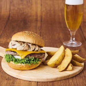 【仕事終わりはコレだ!】フレッシュネスでアサヒ生ビール×ハンバーガーを楽しもう