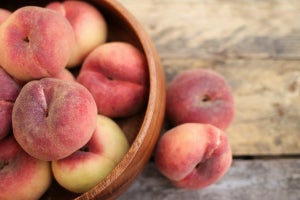実は皮も食べられる! 桃の知られざる栄養素とおいしい食べ方