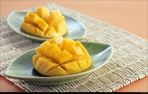 ドライマンゴーを食べると太るって本当? マンゴーの栄養素と期待できる効果を解説