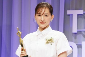 綾瀬はるか、高橋一生との入れ替わりは「難しい役どころでした」『天国と地獄』で主演女優賞