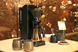 バルミューダのコーヒーメーカー「BALMUDA The Brew」、スタバとのコラボモデルを体験。スタバの味を自宅で