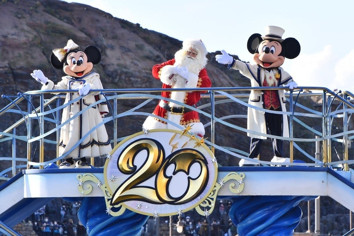 東京ディズニーシー、期間で変わるクリスマスショーお披露目! サンタも