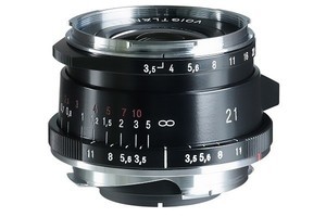 コシナ、真鍮削り出し鏡筒の「COLOR-SKOPAR 21mm F3.5 Type II」