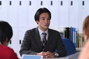 笠原秀幸、妻・北原里英と一緒に鉄のフライパンで料理「よりリアルに役作り(笑)」