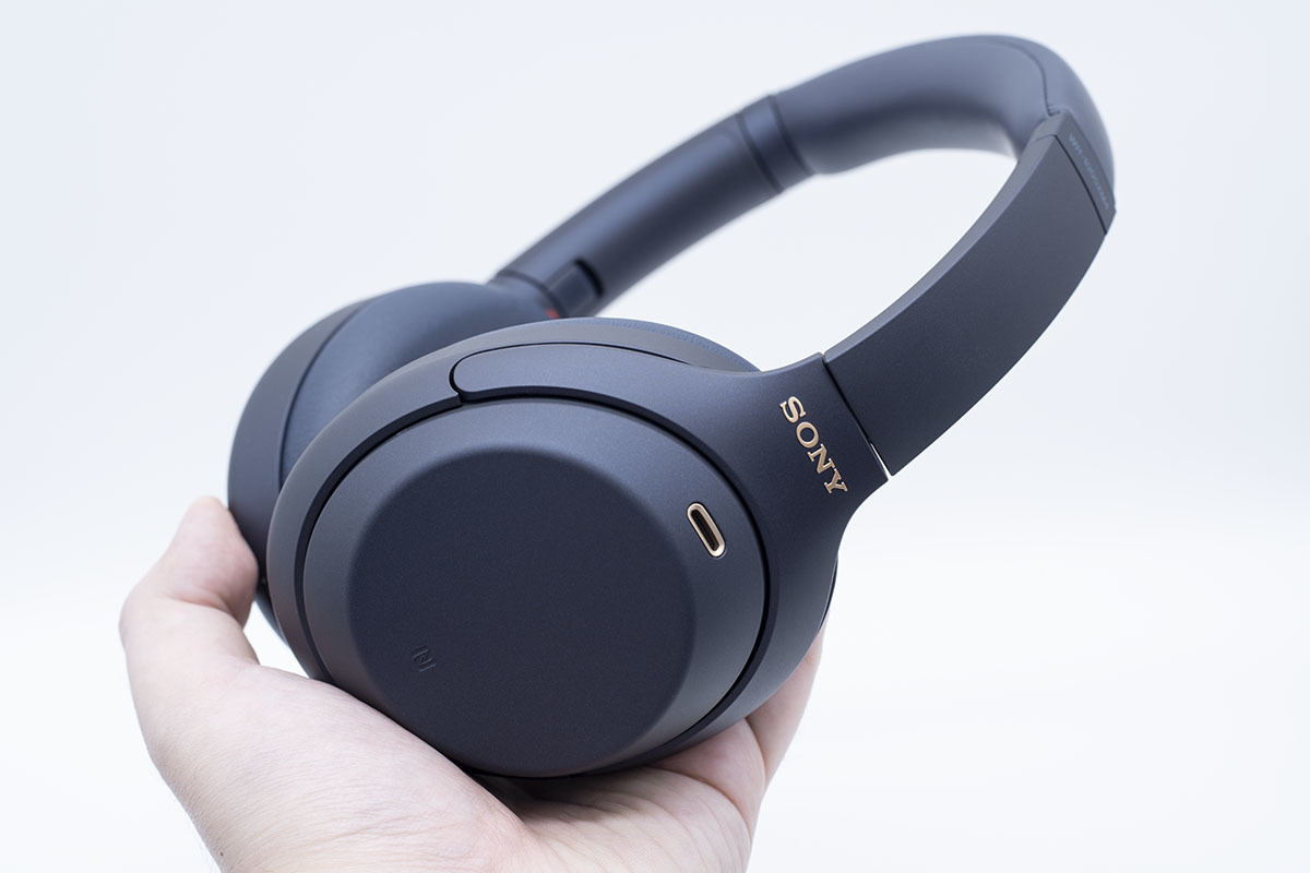 ワイヤレスヘッドホン WH-1000XM4 ブラック- ワイヤレスヘッドホン WH-1000XM4 ブラック-