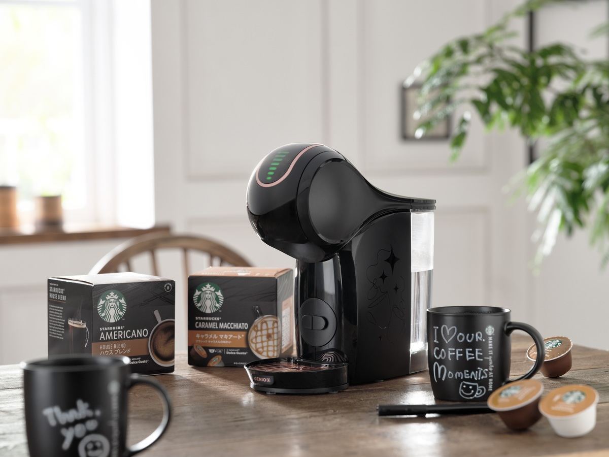 ネスレ、おうちでスタバ体験できるコーヒーマシン&マグのセット
