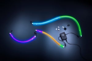 Razer、自宅のゲーミング環境を1,680万色で彩る「Chroma Light Strip」