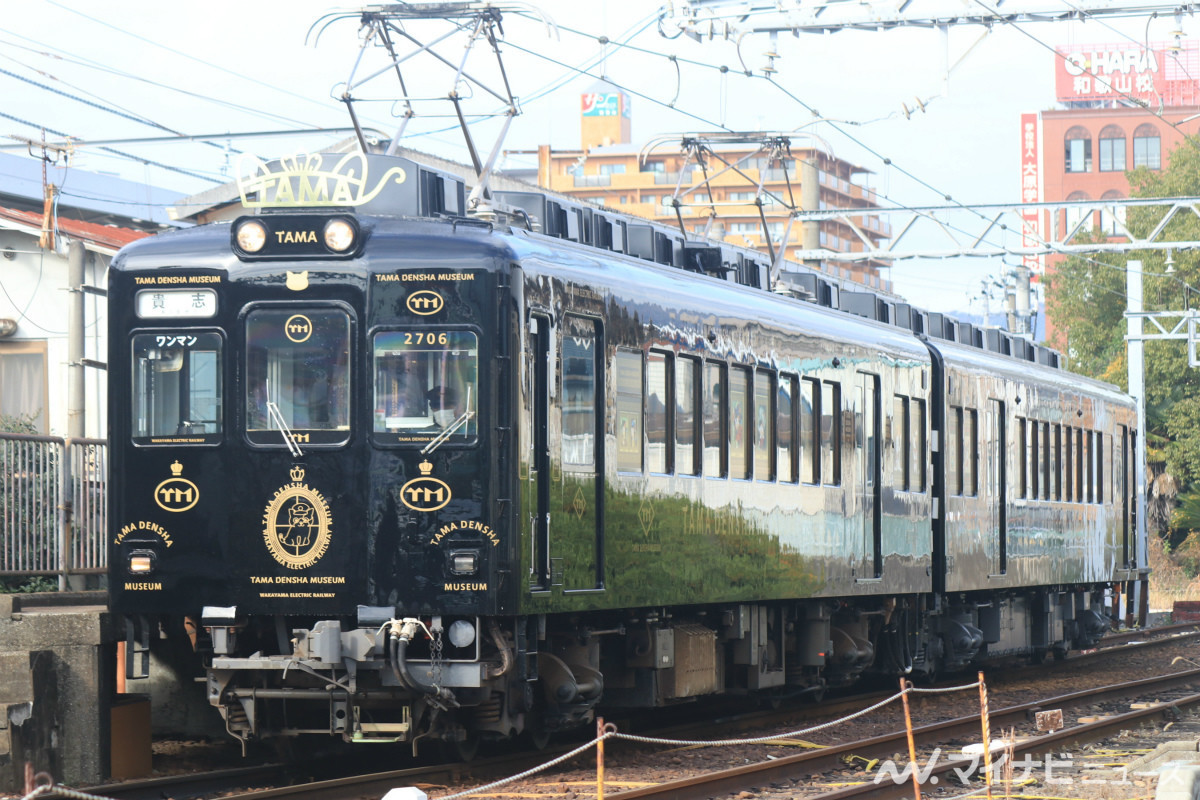 和歌山電鐵 たま電車ミュージアム号 漆黒の車体に ネコ尽くし マイナビニュース