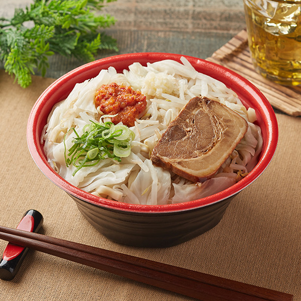 「千里眼監修　濃厚マシマシラーメン(ニンニク・辛脂入り)」(598円)