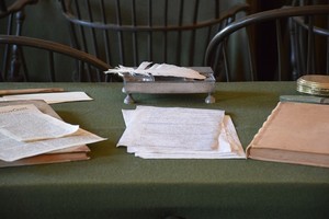 「摘要」とは? 意味や読み方、帳簿や請求書の「摘要欄」の書き方を解説