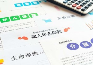 「個人年金保険」とは? iDeCoとの違いや控除の方法なども解説