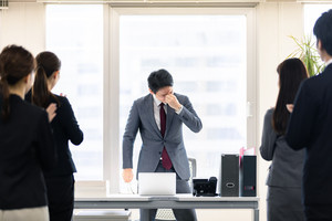 ｢感無量｣の意味とは? 使い方や類語、英語表現を例文でわかりやすく解説