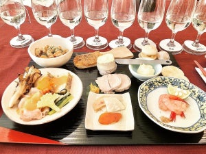 予約の取れない人気教室「Salon de rouge」で花酵母プリンセスミチコの日本酒8種を飲み比べ