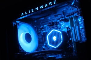 「Alienware Aurora R13」レビュー - デザインで一線を画すゲーミングPC
