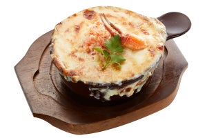 ジョリパ、人気の窯焼きチーズパスタに新作「ずわい蟹のビスククリーム」