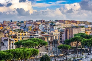 「ローマは一日にして成らず」の意味とは? 使い方や類語も解説