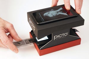 厚紙でできた組み立て式フィルムスキャナー「PictoScanner」