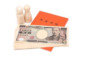 毎月20万円の年金が欲しい! 現役時代にどのくらいの年収が必要?