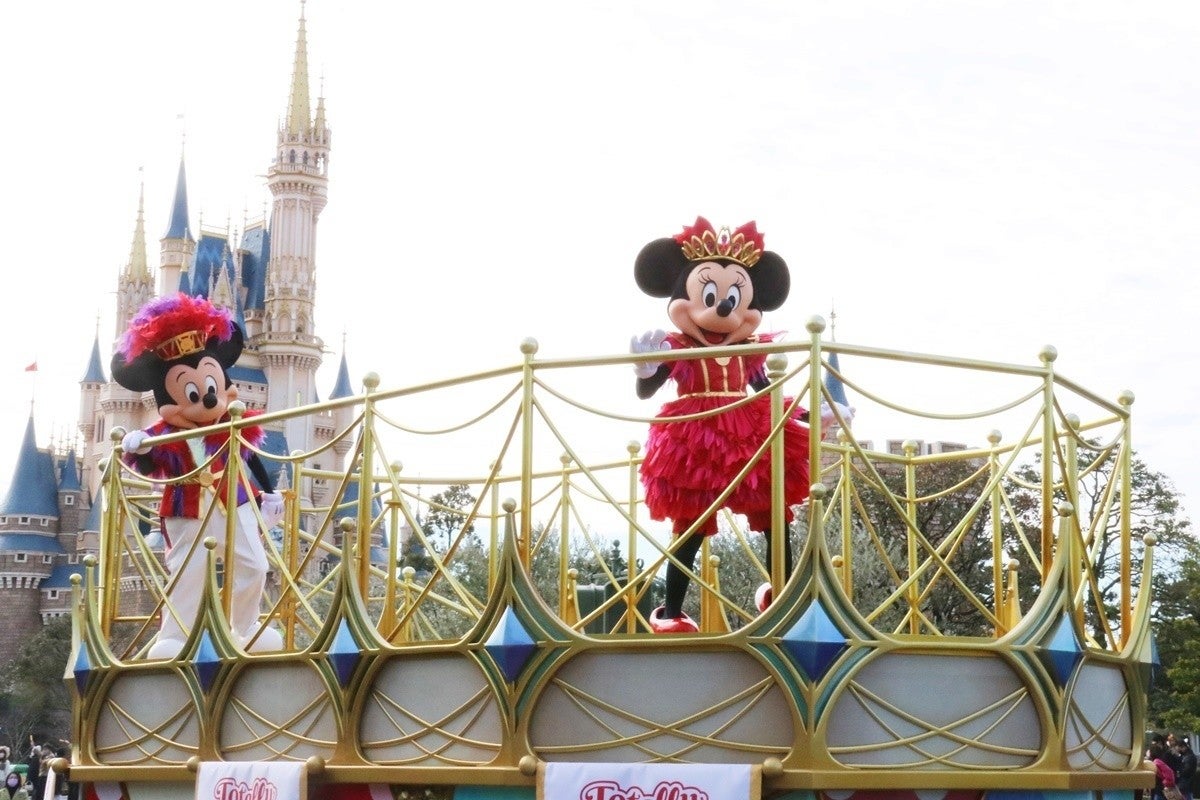 Tdr トータリー ミニーマウス お披露目 ミニー オー ミニー 衣装でパレード マイナビニュース