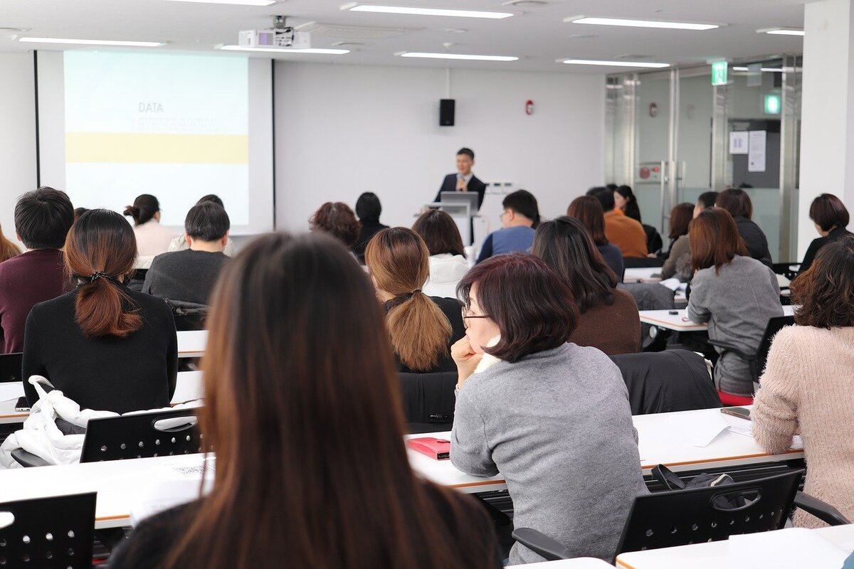 「ご足労いただき」を使った例文