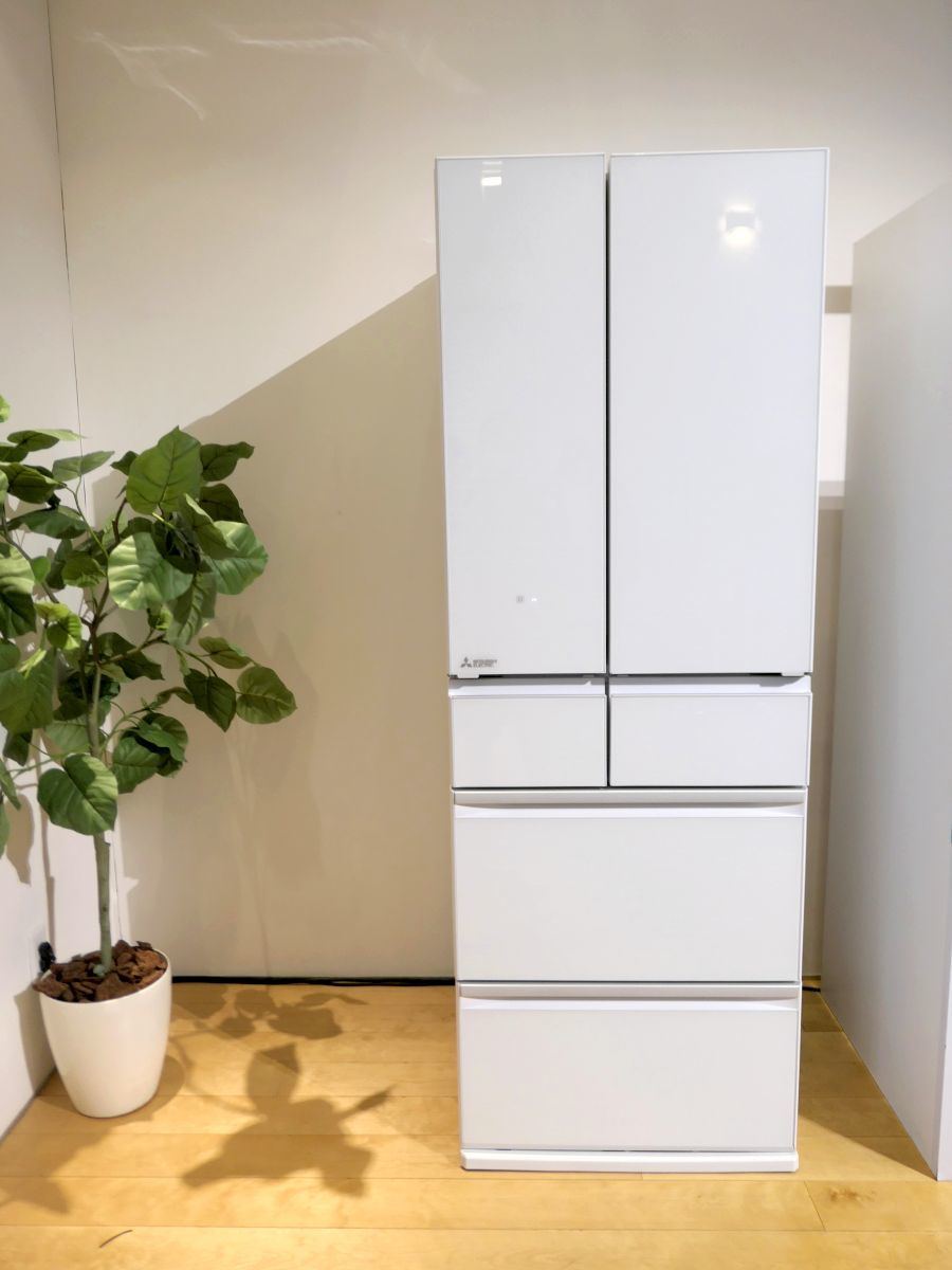 最低価格の 三菱冷蔵庫 MR-MZ60H 2022年製 グレージュカラー 冷蔵庫 