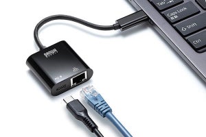 USB Type-Cを有線LANに変換するアダプター　同時に充電も可能