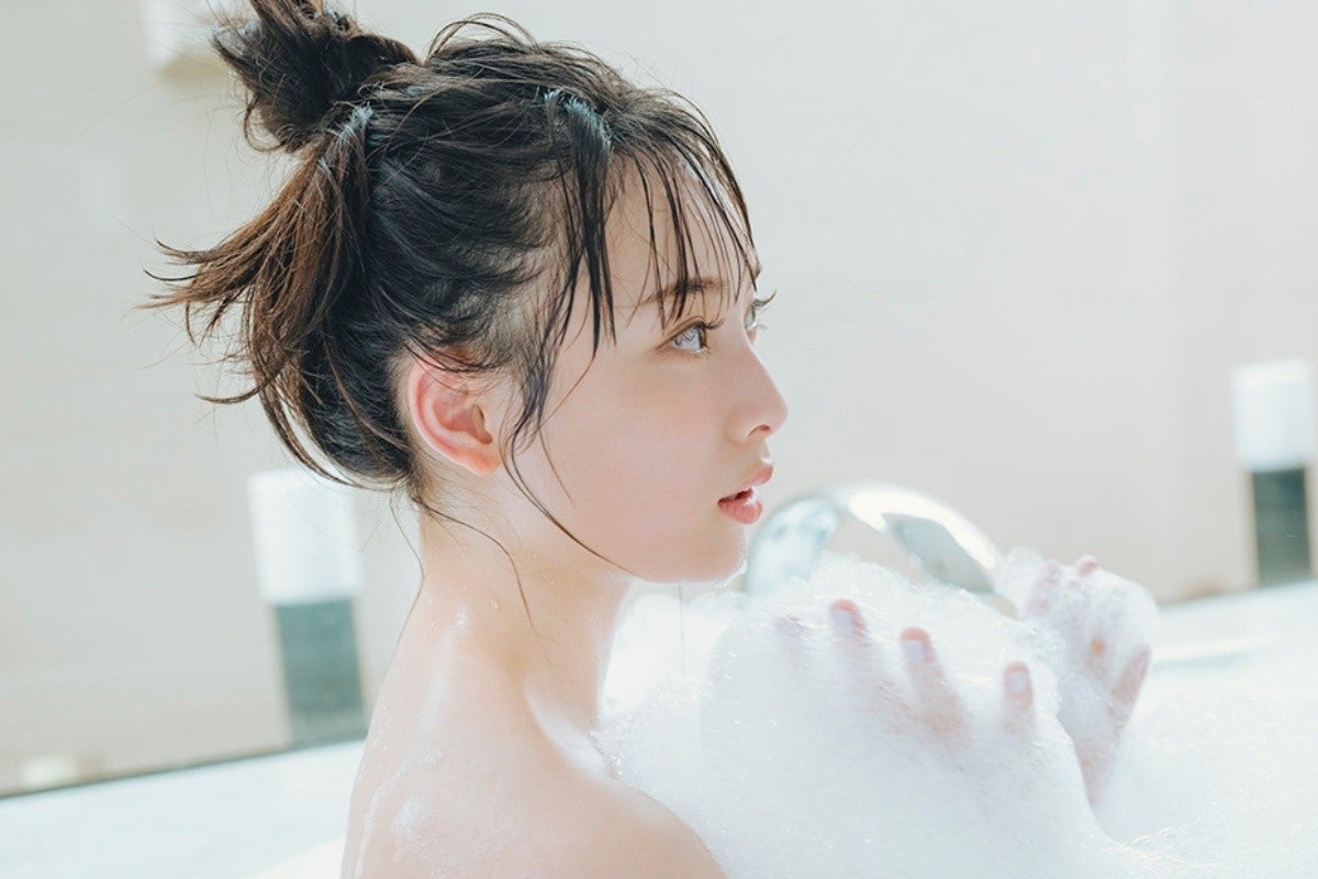 NMB48梅山恋和、1st写真集発売決定 水着u0026下着カットを初披露 | マイナビニュース