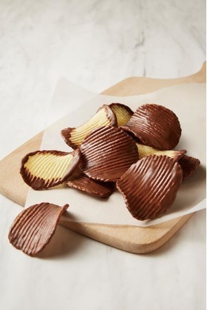 ゴディバ、「ポテトチップス チョコレート」が2月1日より数量限定で登場
