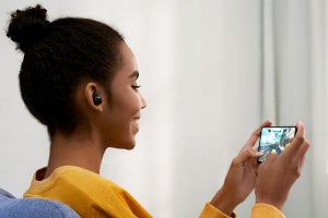シャオミ、片耳4.2gの軽い完全ワイヤレス - 3,990円で2月4日発売
