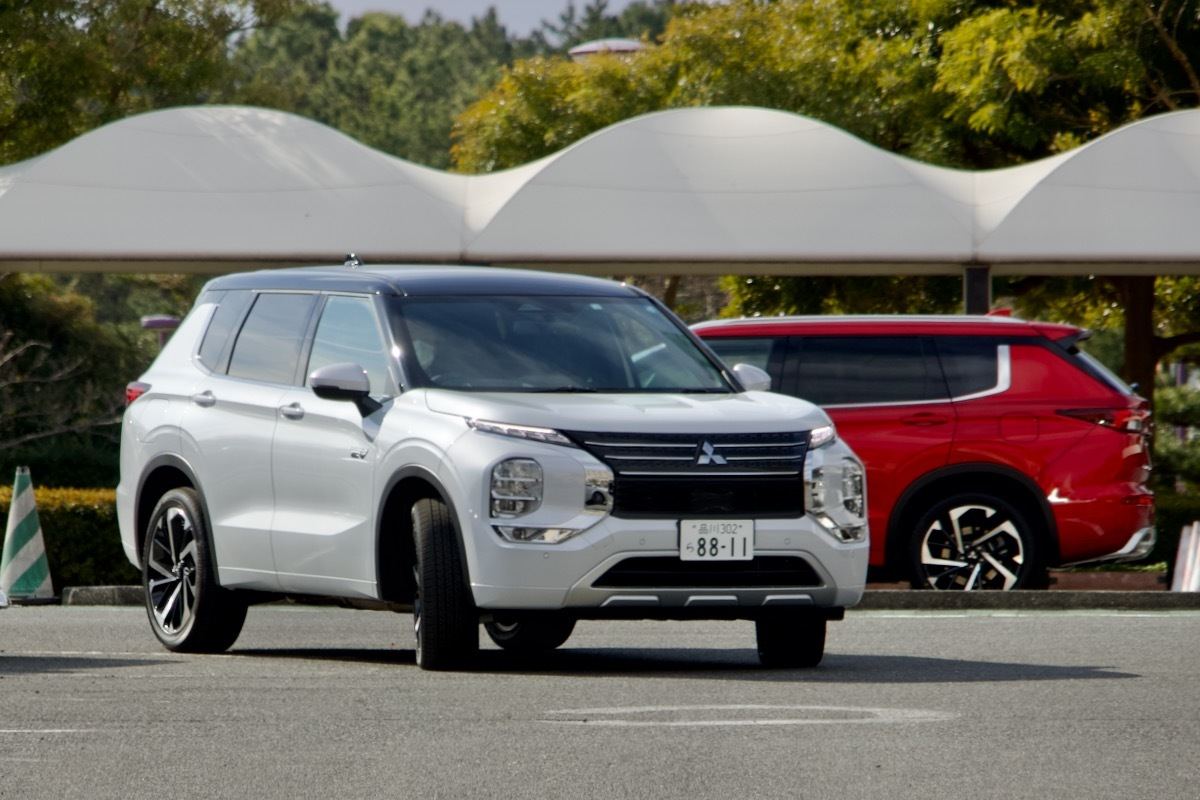 三菱自動車の新型「アウトランダーPHEV」