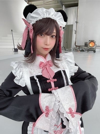 コスプレイヤー宮本彩希がチャイナ風のパンダメイド姿披露で「可愛さの